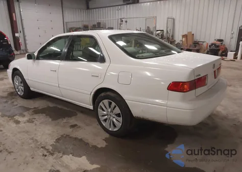 2000 Toyota Camry Le V6 from USA, damaged, VIN JT2BF28K3Y0251303